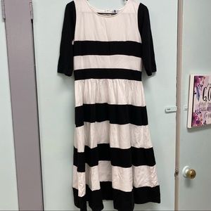 Chic Black and White Dress